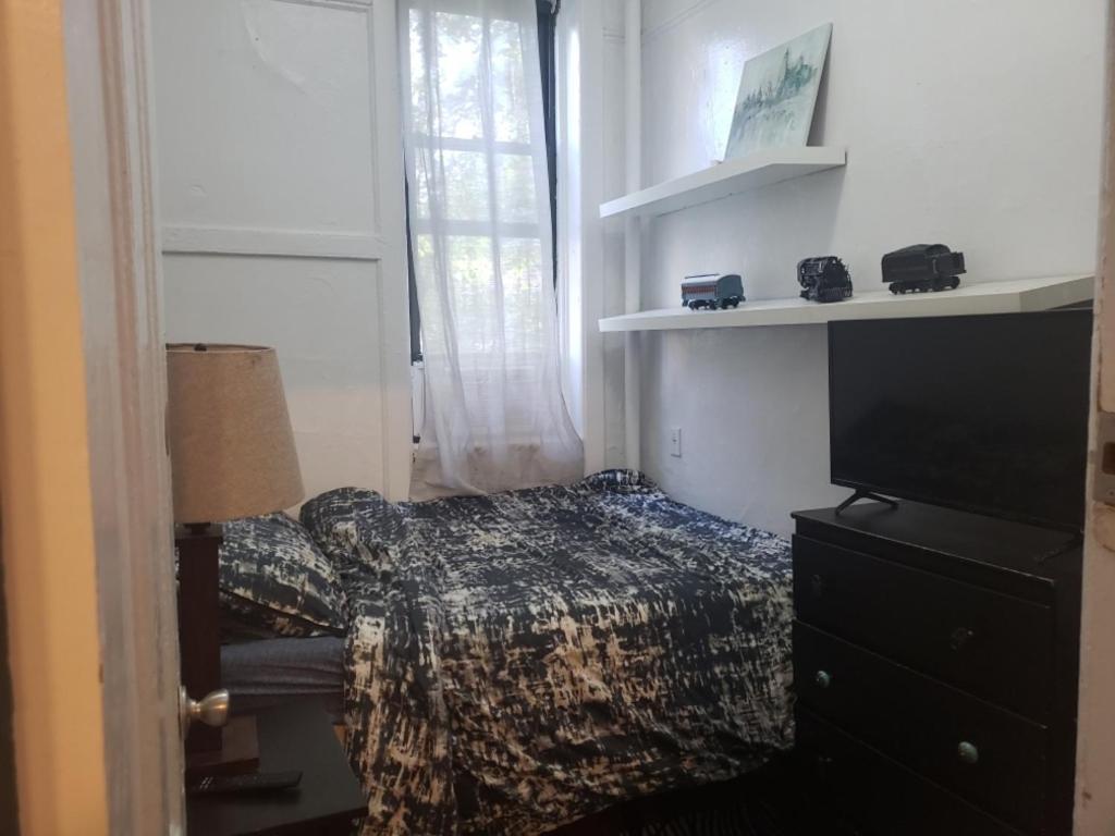 Private Room In East Village Apartment New York Eksteriør billede